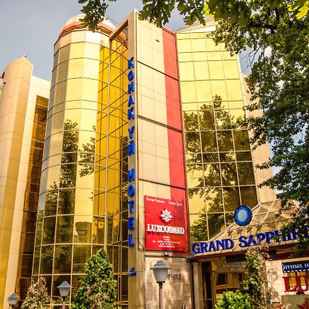 Grand Sapphire Hotel Almaty Eksteriør billede