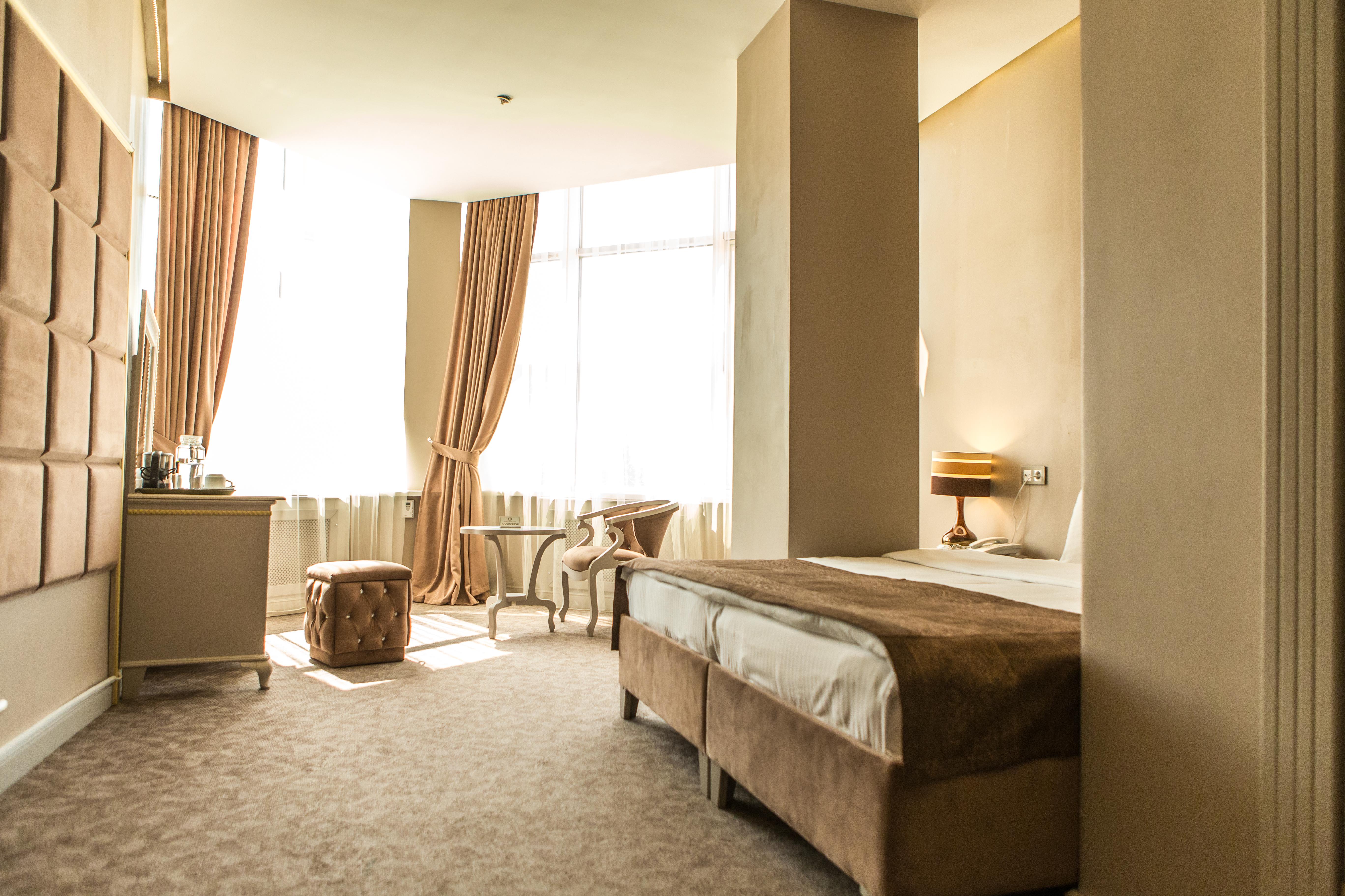 Grand Sapphire Hotel Almaty Eksteriør billede