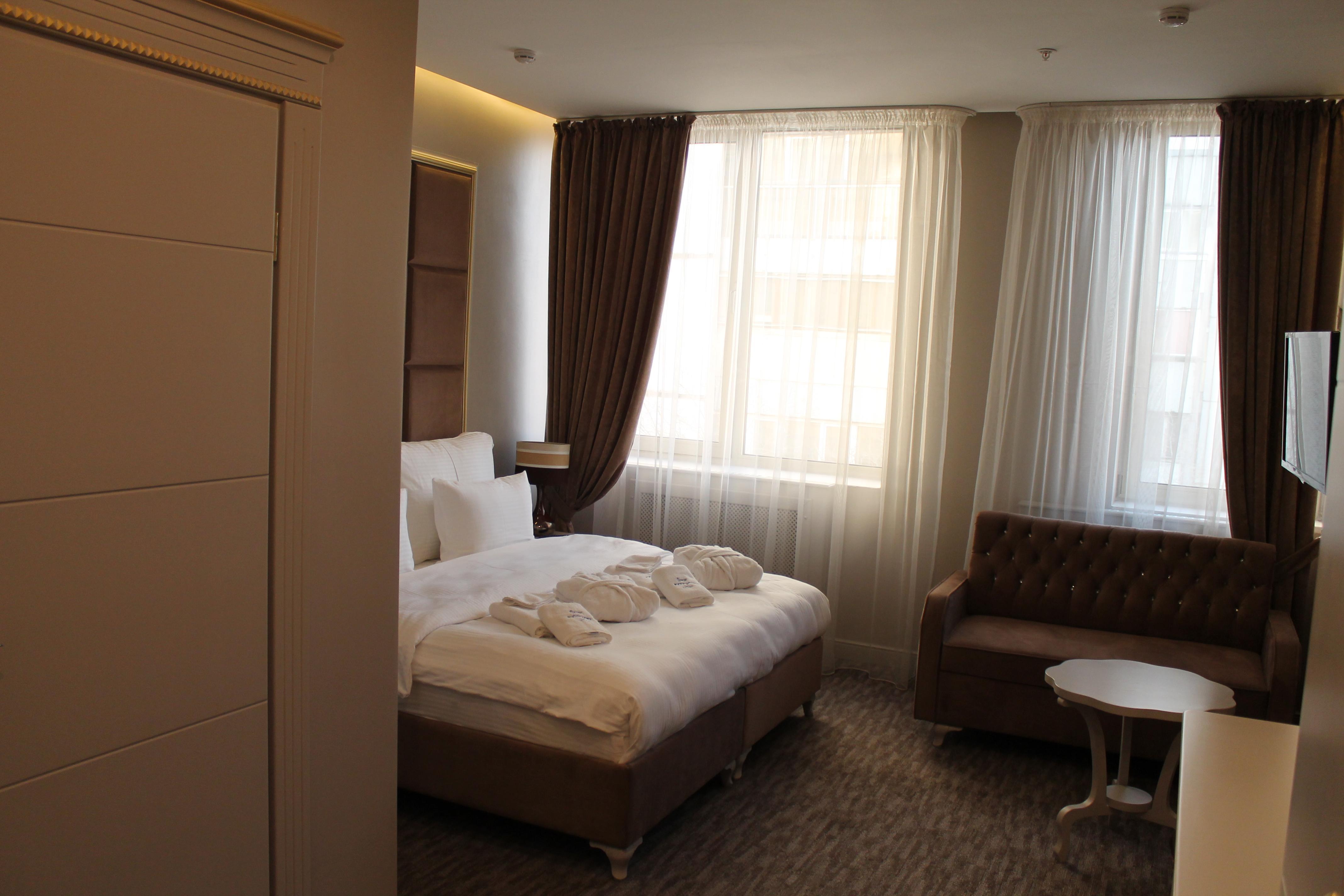 Grand Sapphire Hotel Almaty Eksteriør billede