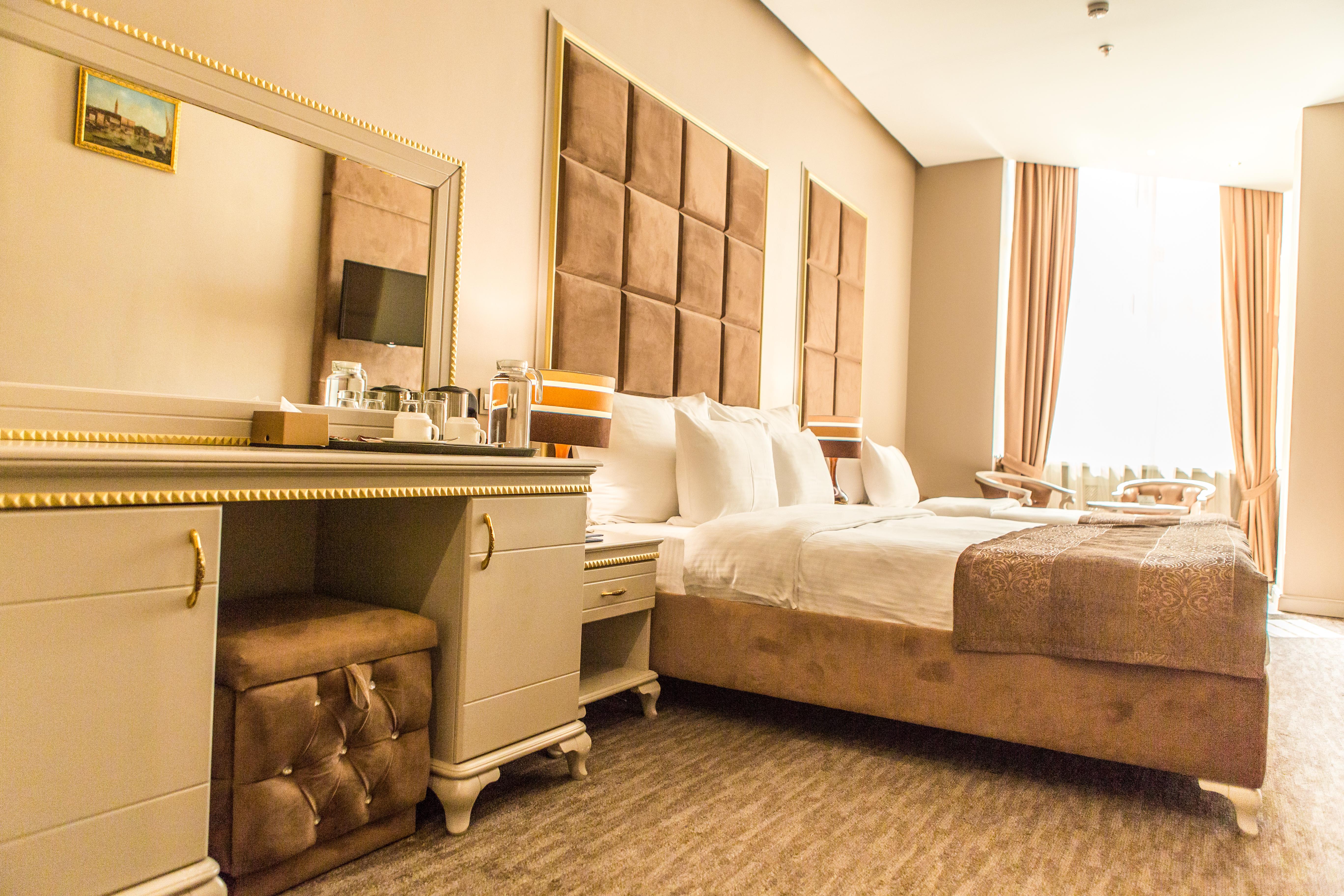 Grand Sapphire Hotel Almaty Eksteriør billede