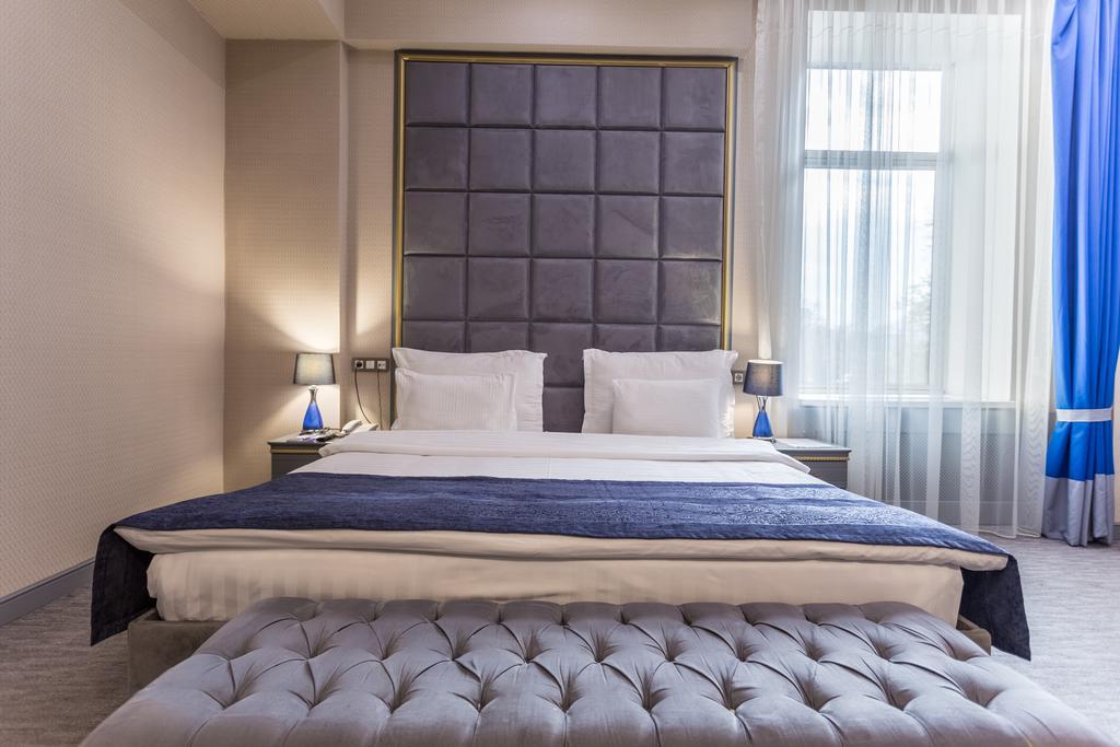 Grand Sapphire Hotel Almaty Eksteriør billede