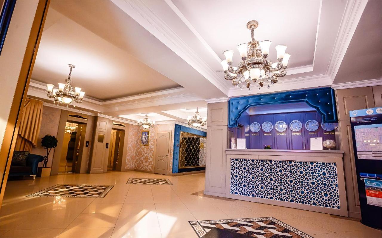Grand Sapphire Hotel Almaty Eksteriør billede